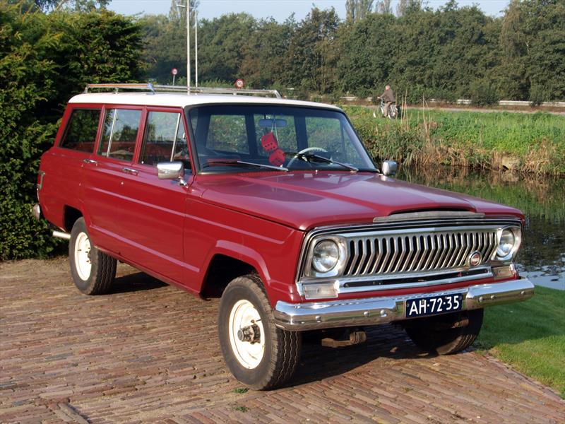 Jeep Wagoneer