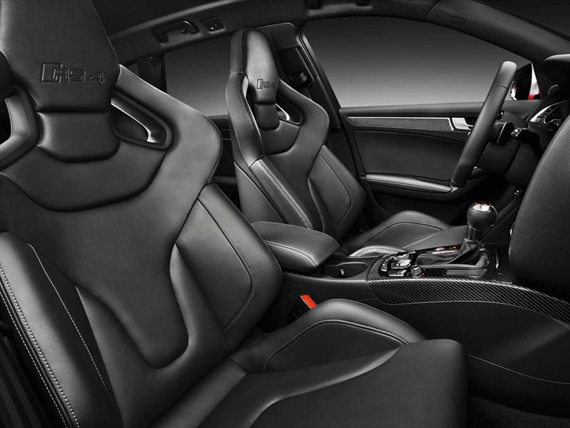 Audi RS4 Avant 2013