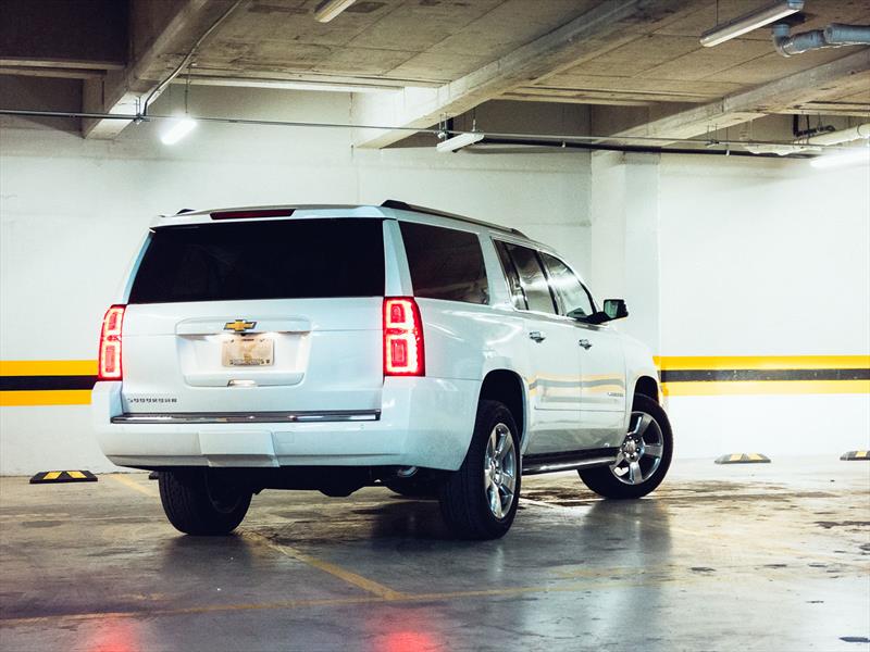 Chevrolet Suburban 2015