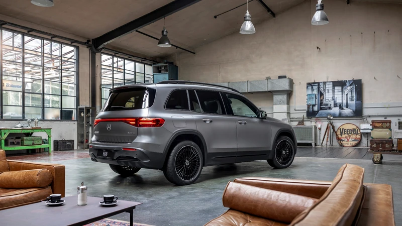 Mercedes-Benz EQB 2024