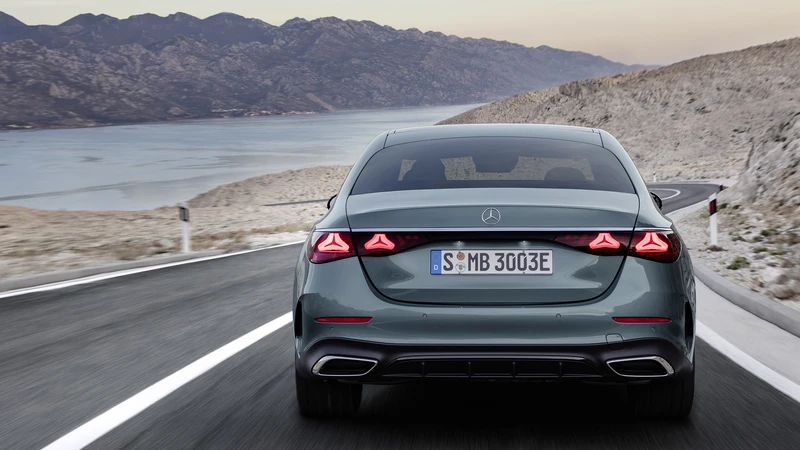 Nuevo Mercedes-Benz Clase E (W214)