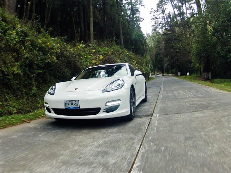 Porsche Panamera S Hybrid 2012