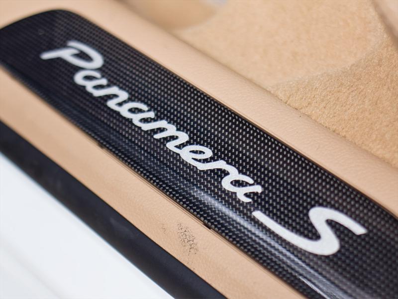 Porsche Panamera S Hybrid 2012