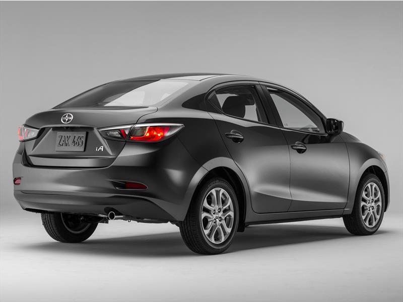 Scion iA 2016
