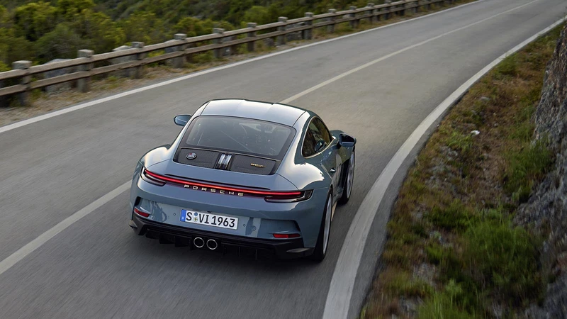Porsche 911 S/T