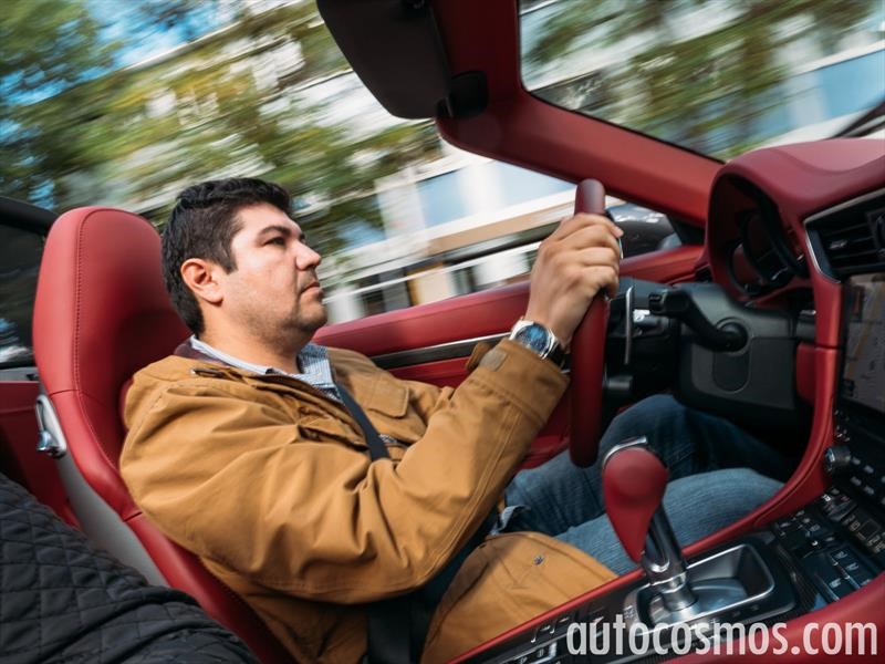 Porsche 911 Carrera 4 Cabriolet 2017