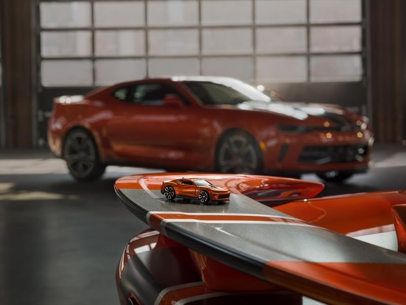 Chevrolet Camaro Hot Wheels 50 Aniversario