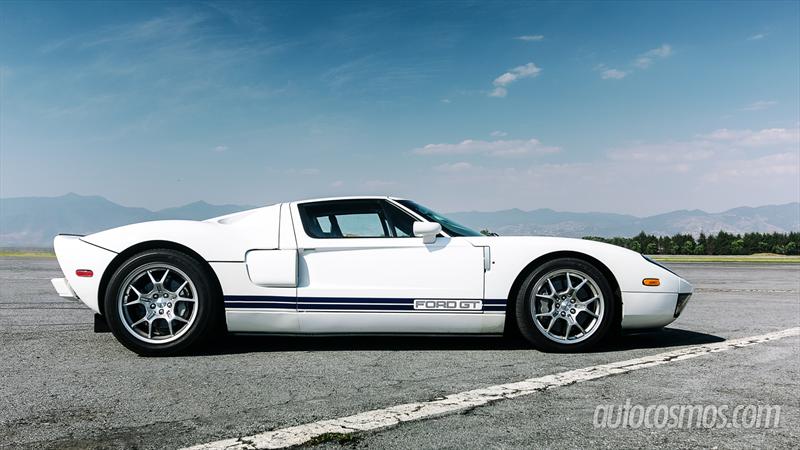 Ford Mustang Shelby GT500 2013 y Ford GT