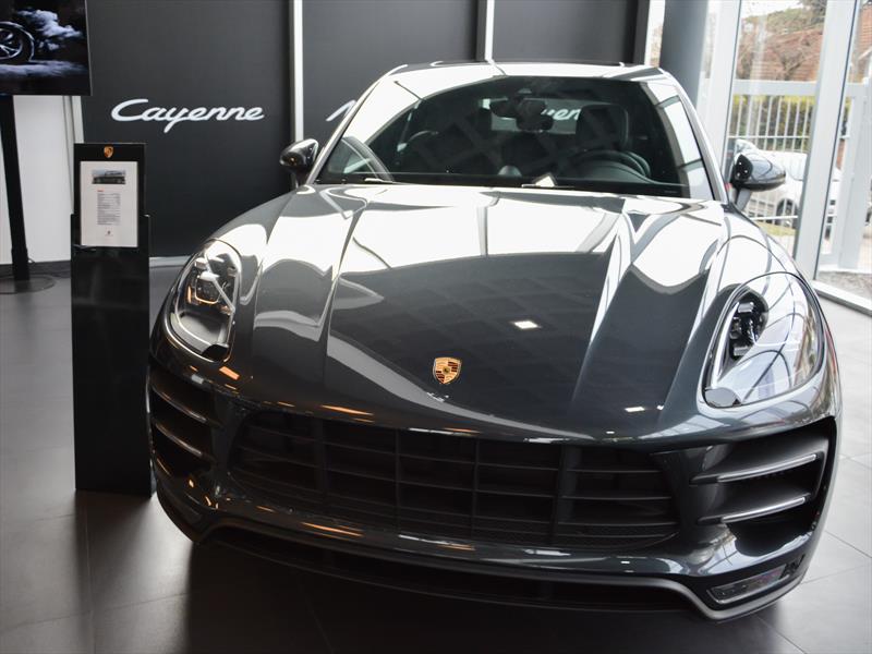 El Porshe Cayenne se renueva