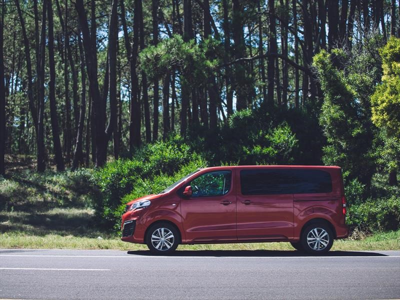Peugeot Traveller