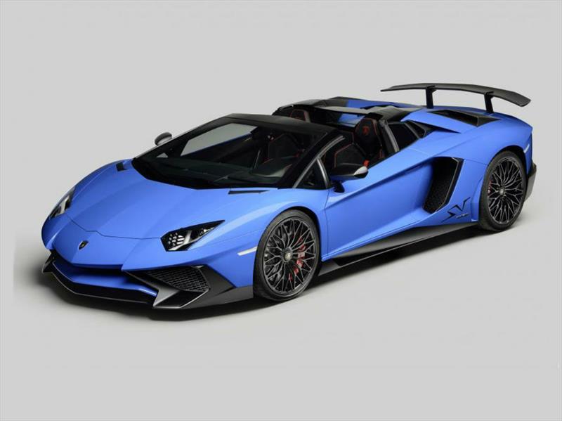 Lamborghini Aventador LP750-4 SV Roadster