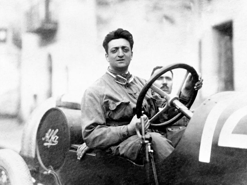 120º aniversario de Enzo Ferrari