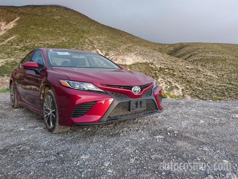 Toyota Camry 2018