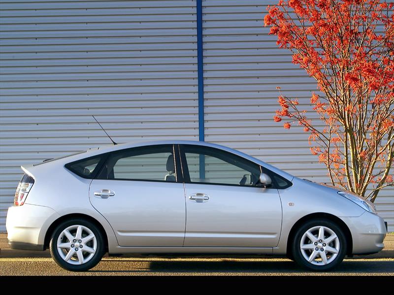 Historia: Toyota Prius