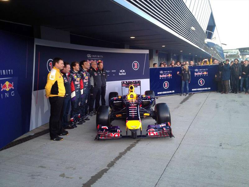 Red Bull presentó el RB10 para el Campeonato 2014
