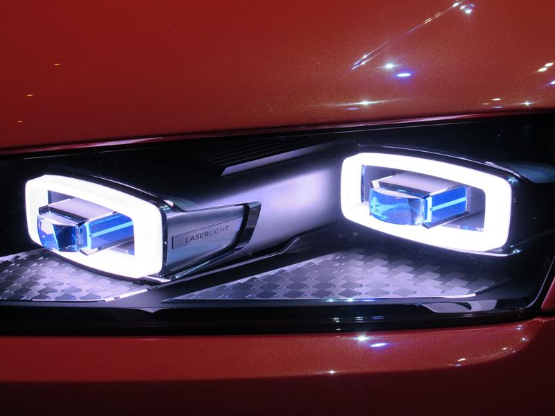 Audi ilumina el camino con láser