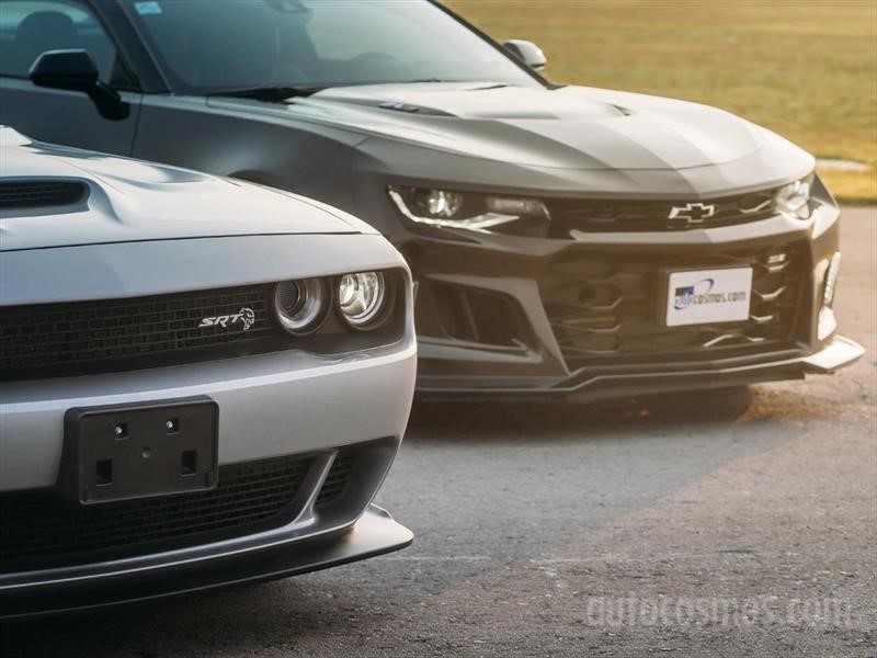 Camaro ZL1 vs Challenger SRT Hellcat Widebody