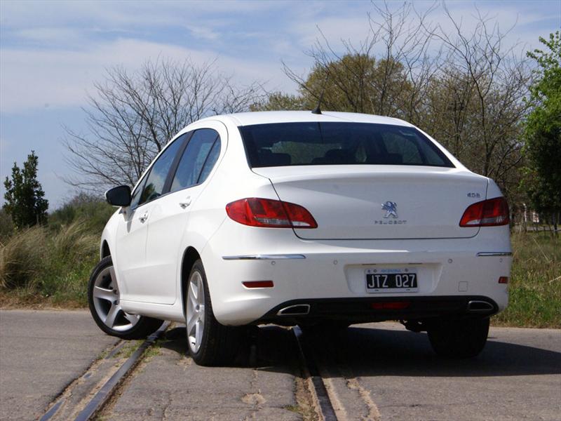 Peugeot 408 a Prueba