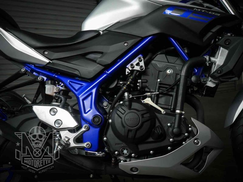 BMW G 310 R vs Yamaha MT-03