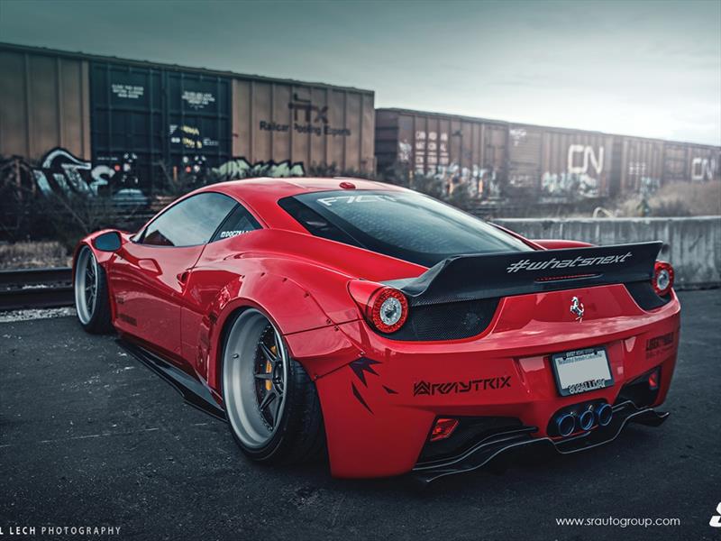 Liberty Walk Ferrari 458 Italia con rines PUR