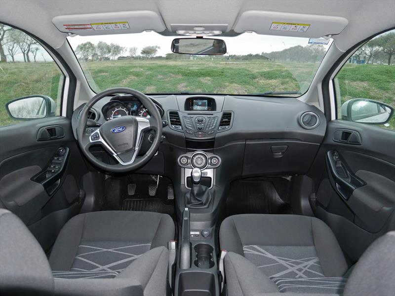 Ford Fiesta Kinetic hecho en Brasil a prueba