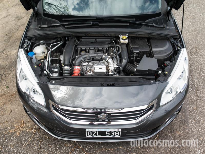 Peugeot 408 THP a prueba