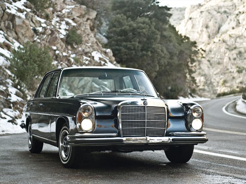 10- Mercedes-Benz