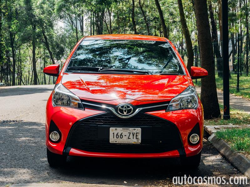Toyota Yaris Hatchback 2015