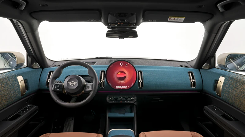 (-) EMBARGO MINI Countryman 2024