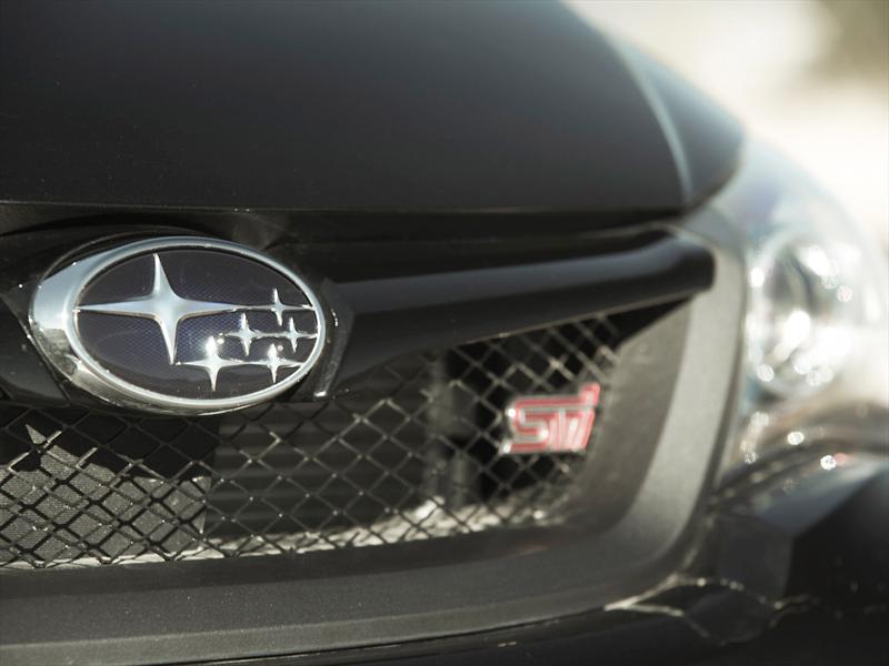 Subaru Impreza WRX STi sedán 2011 prueba