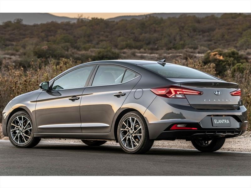 Hyundai Elantra 2019