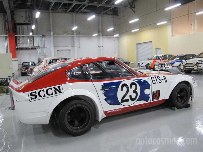 Nissan 80 aniversario - Autos de competencia