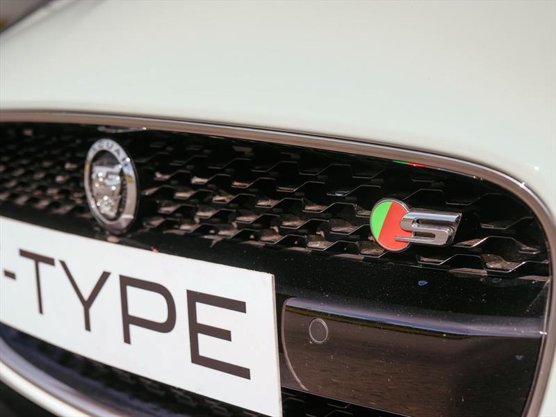Jaguar F-Type 2014