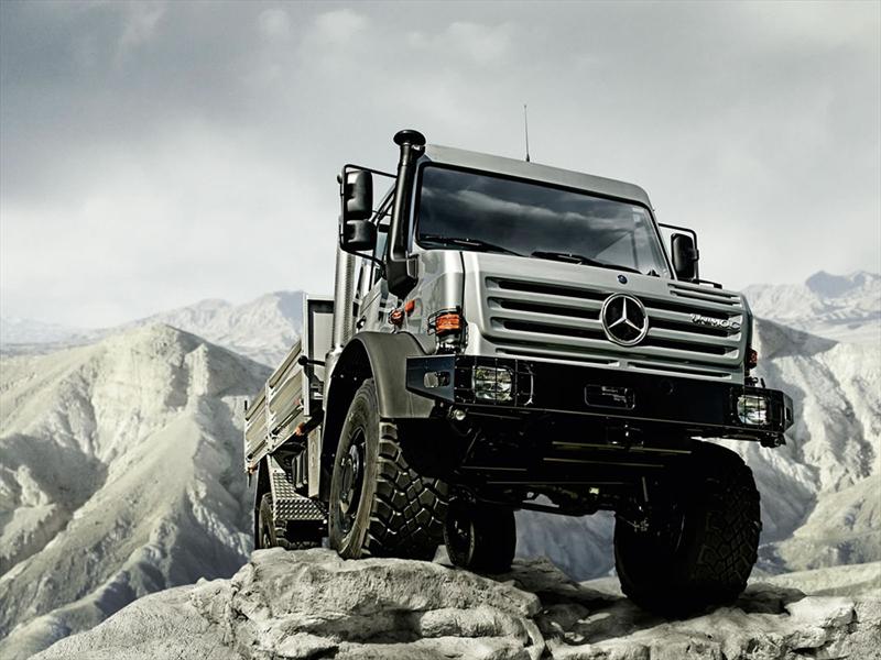 10- Mercedes-Benz