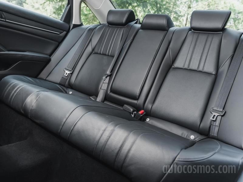 Frente a Frente: Honda Accord 2018 vs Mazda 6 2019