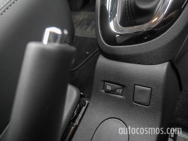 Renault Captur 1.6L Manual vs Automática