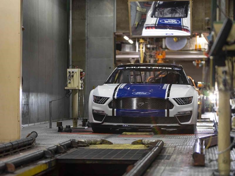 Ford Mustang NASCAR Cup