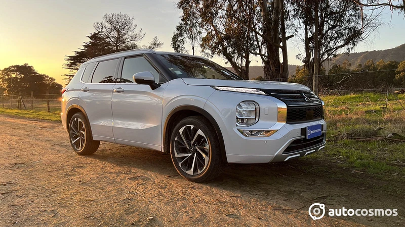 Mitsubishi Outlander 2025