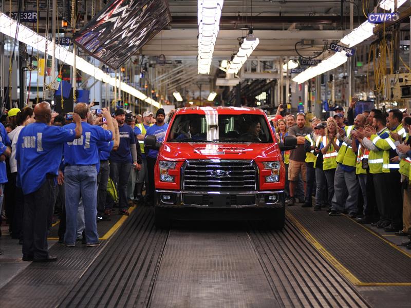 Ford Lobo 2015 producción