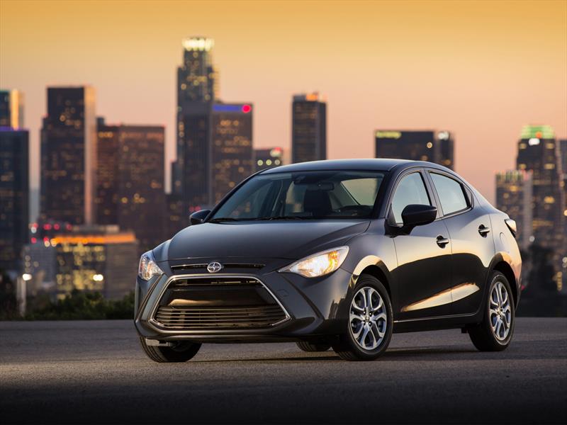 Scion iA 2016
