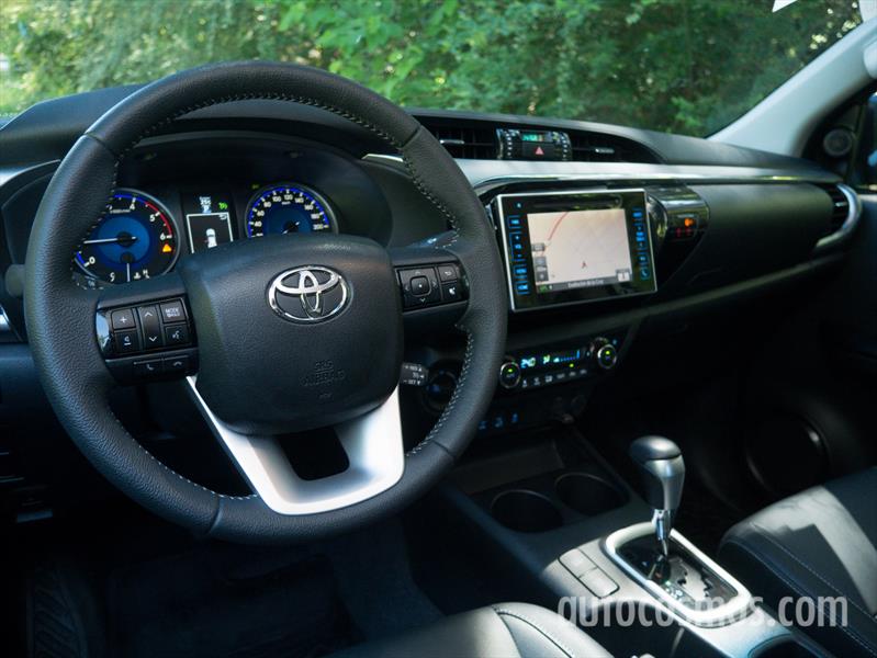 Nueva Toyota Hilux a prueba