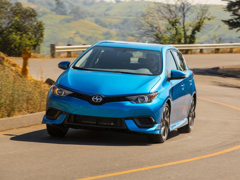 Scion iM 2016