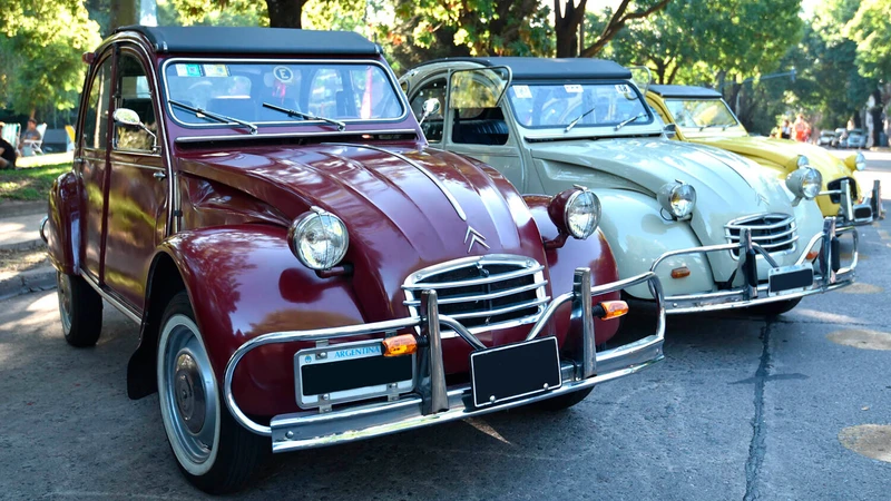 Autos Clásicos de Argentina: Citroën 2CV y 3CV