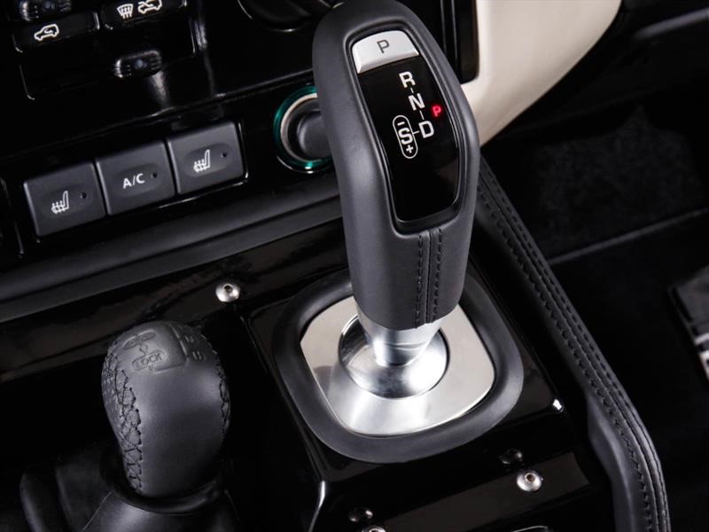 Land Rover Defender V8 70º Aniversario
