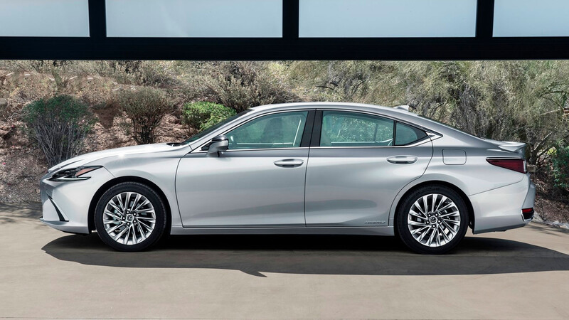 Lexus ES 2022