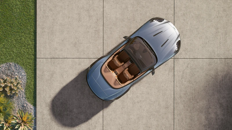 Aston Martin DB12 Volante 2024