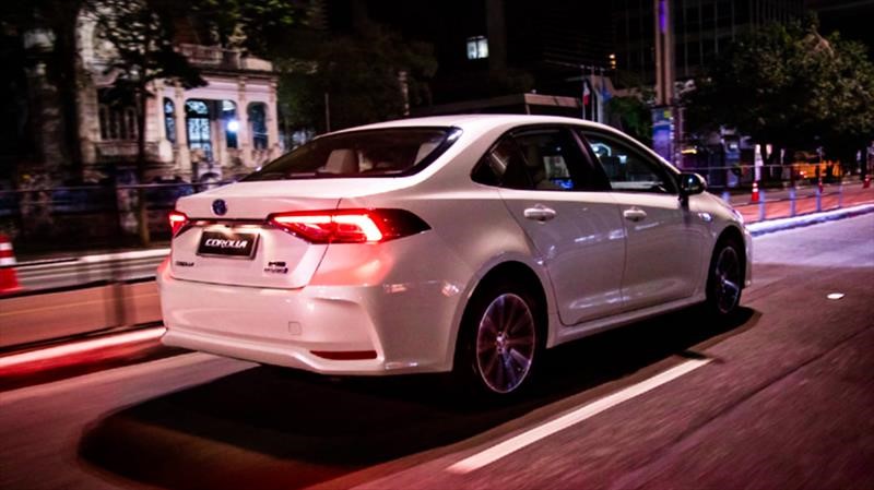 Toyota Corolla Hybrid sedán 2020