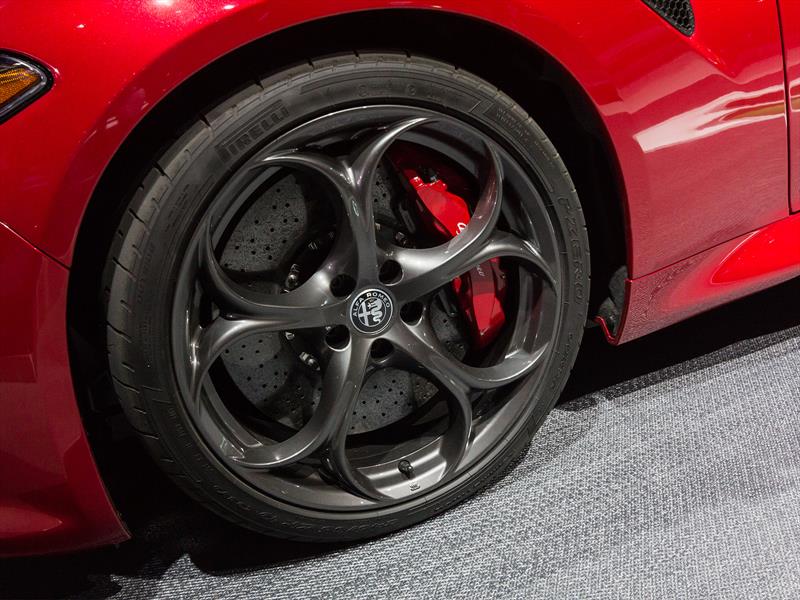 Alfa Romeo Giulia Quadrifoglio Verde 2017