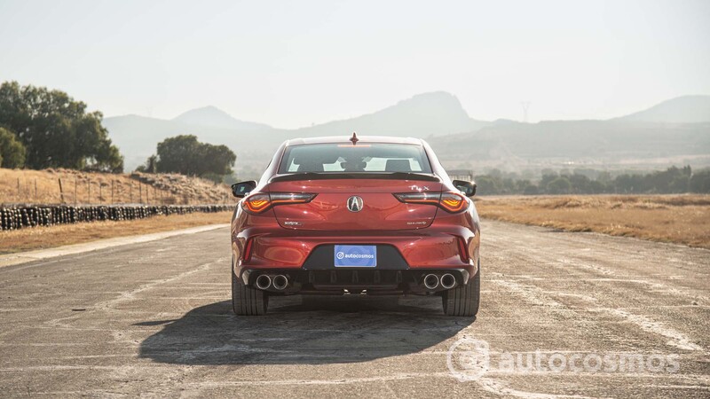 Acura  TLX Type S 2022 a prueba