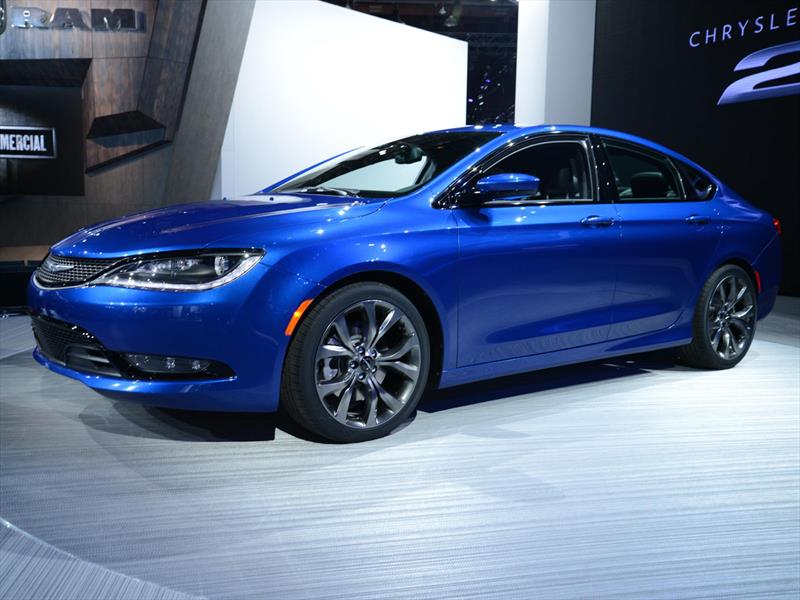 Chrysler 200